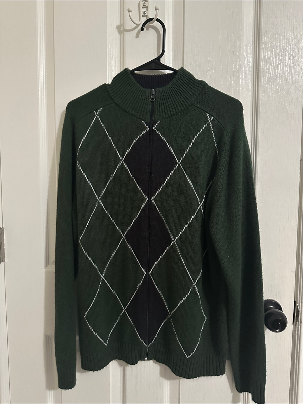 Men's Zip-Front Argyle Sweater Jacket in Dark Green